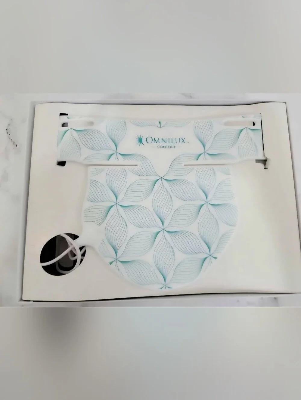 Omnilux Neck & Decolette LED Light Therapy Device